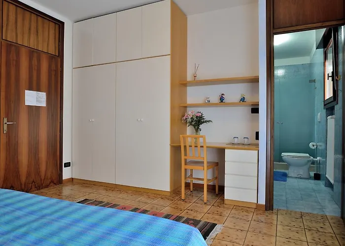 Frühstückspension Lattes 3*