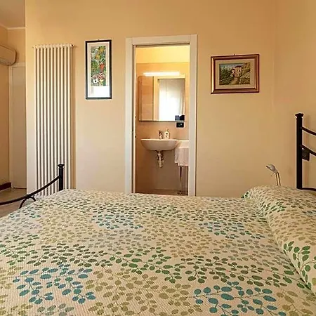 Bed & Breakfast Lattes 3*