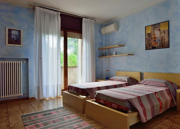Lattes Bed & Breakfast 3*